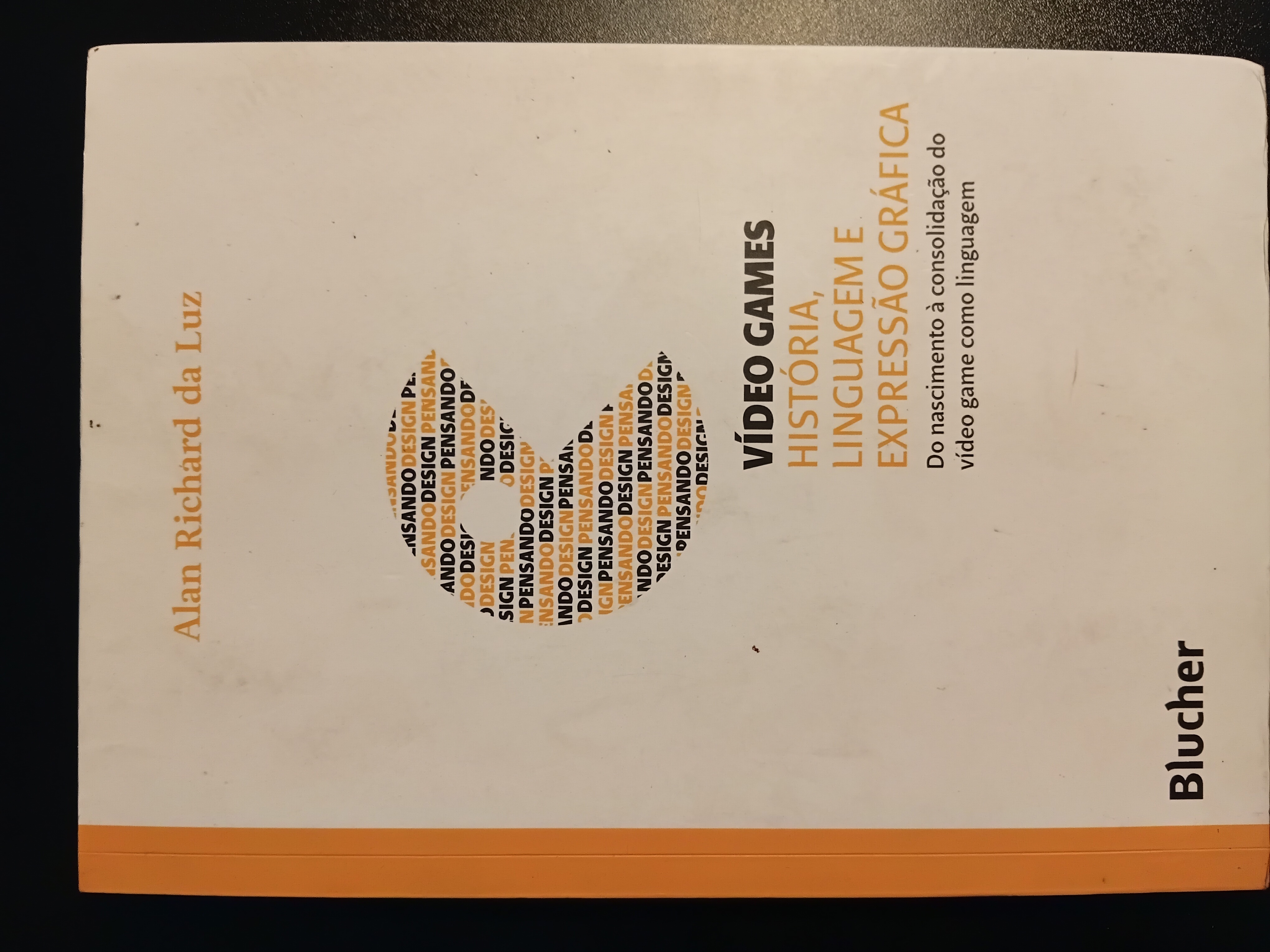 Capa frontal do livro Video Games - história, linguagem e expressão gráfica